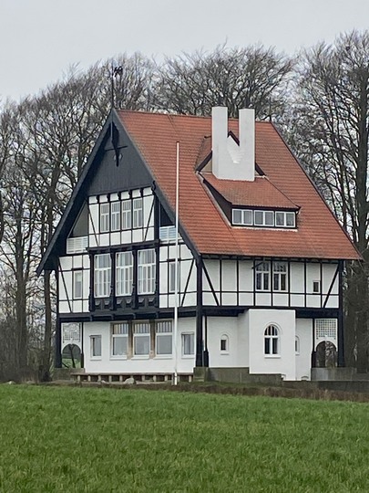 Kalø Jagtslot. Jagtslottet er i dag hjemsted for Nationalpark Mols Bjerges sekretariat.