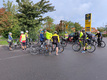 Cykelgrupperne fra Rønne og Nexø samles ved Nettos parkeringsplads i Nexø (foto: Kørvel).