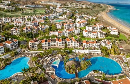 Poolområde på Parque Santiago III resortet på Tenerife.