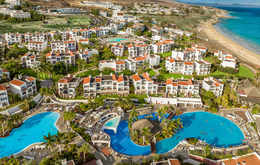 Poolområde på Parque Santiago III resortet på Tenerife.