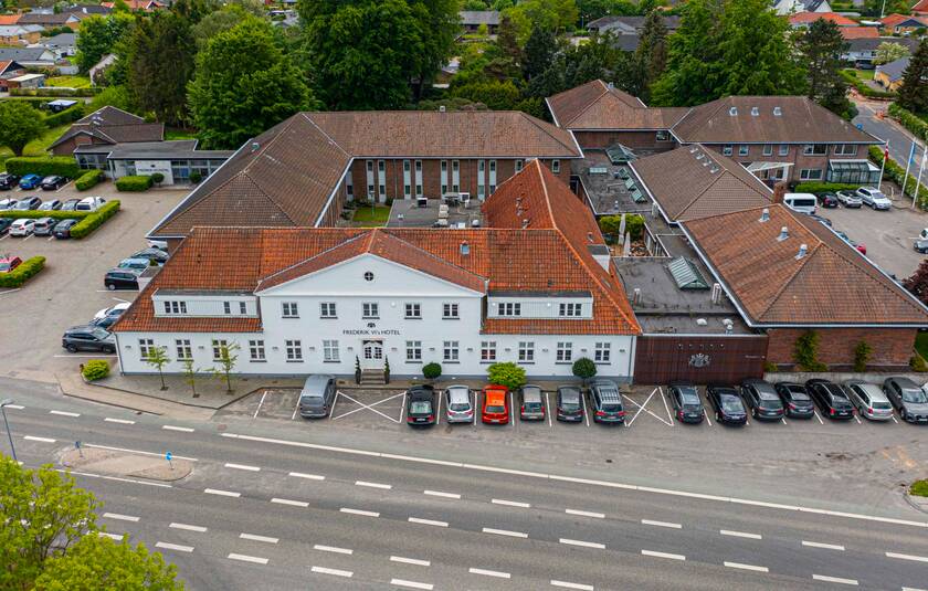 Frederik VI’s Hotel, der ligger på Rugårdsvej 590 i Odense NV.