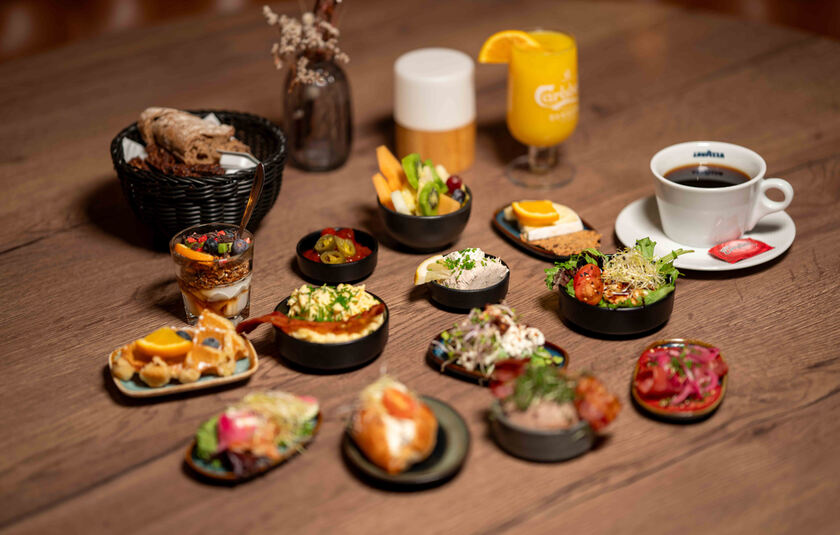 Forskellige retter og drikkevarer hos Café K i Trøjborg, Randers, Silkeborg og Viborg.