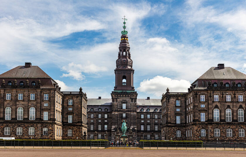 Fasadebillede af Christiansborg Slot i København