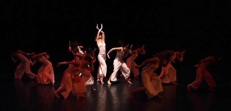 Danse forestilling - f%C3%83%C2%A5 rabat p%C3%83%C2%A5 udvalgte teaterforestillinger