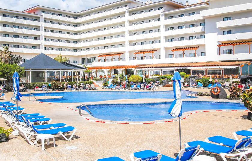 hotellet H10 Taburiente Playa på La Palma, som tilbyder 4-stjernede faciliteter, inklusive et poolområde med havudsigt.