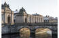 billede af broen over til Christiansborg slot i København
