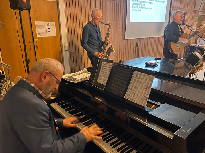 Carsten Lund, Nils Jespersen og Johan Lorentzen leverede en super musikalsk underholdning. (Foto: Margrit Skott)