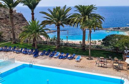 Poolområde på Chatur Palmera Mar på Gran Canaria.